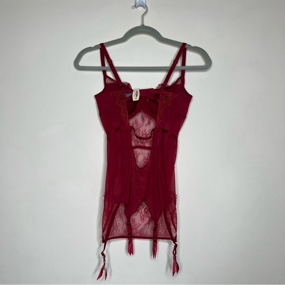 Victoria's Secret Lace Garter Slip in Red - Picture 6 of 12